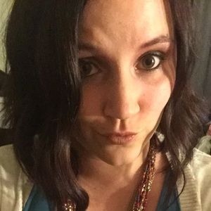 Meet your Posher, Traci